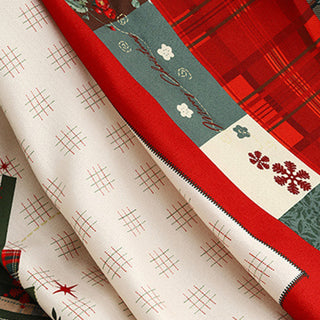 La acogedora funda de sofá con retazos navideños protege los muebles y realza la decoración de tu hogar navideño