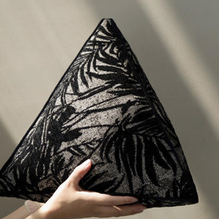 Almohada Velvet Moss Triangle